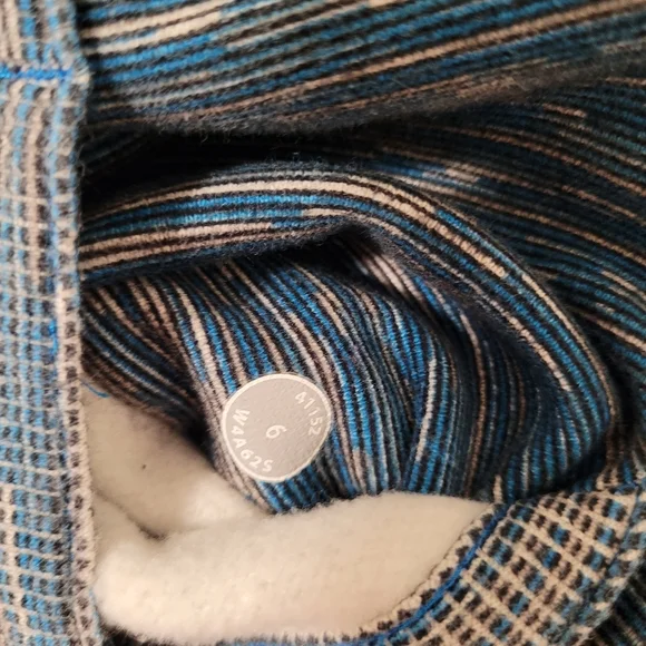 Lululemon jacket - Picture 4 of 4